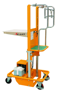 一級(jí)門(mén)架電動(dòng)取貨車(chē)